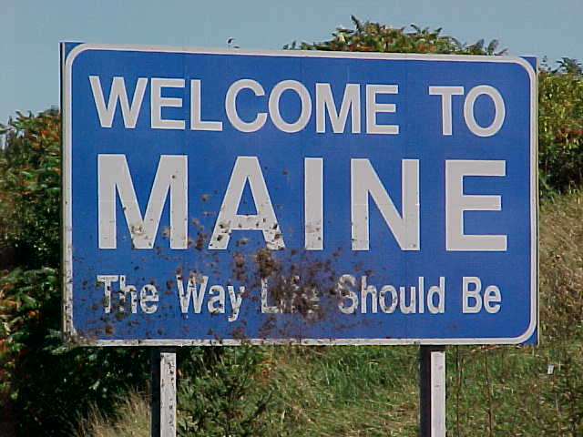 Maine Welcome Sign Close.jpg, 10/1/04, 48 kB