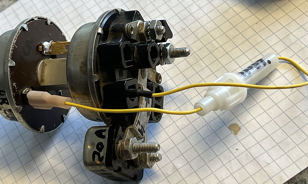 Finished, with 3 amp fuse